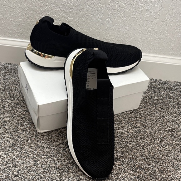 Michael Kors Bodie slip on - Picture 1 of 6